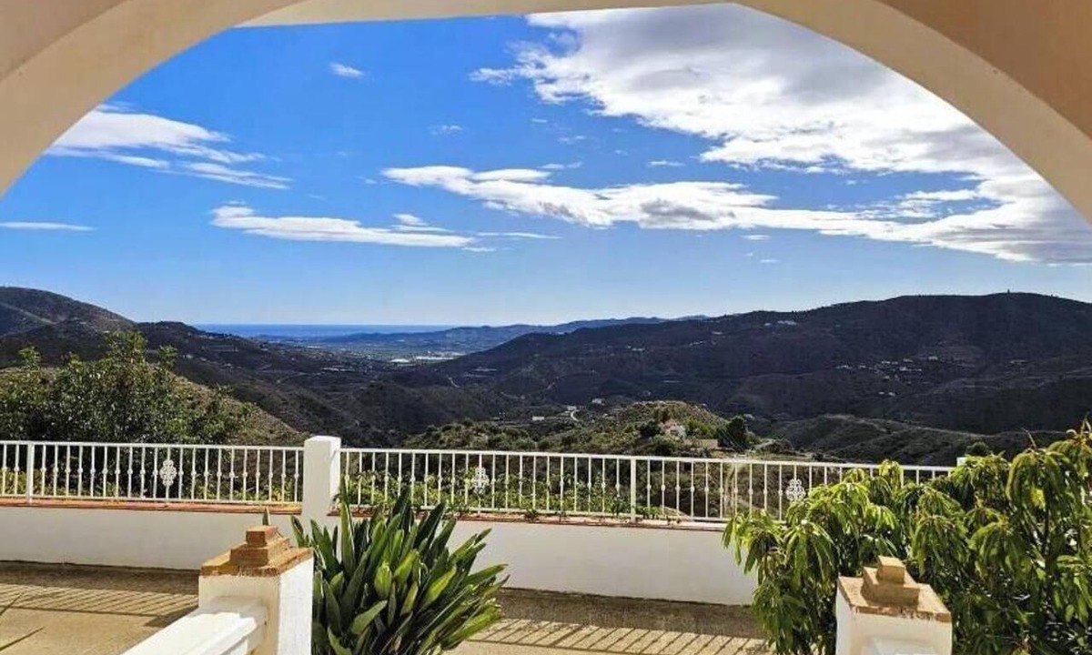 Canillas de Aceituno House | Casa Bella: Vacation Home on the Costa del Sol with a Private Pool