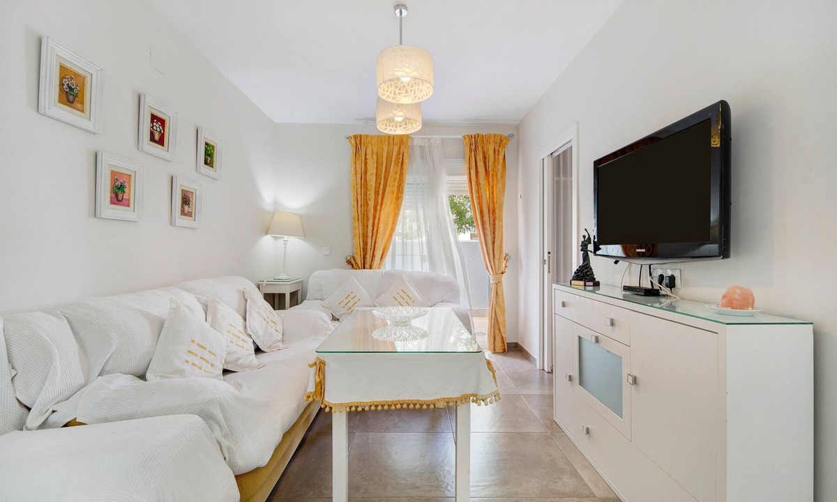 Rota Apartment | Casa Blanca Apartment with Private Terrace, Balcony and Wi-Fi