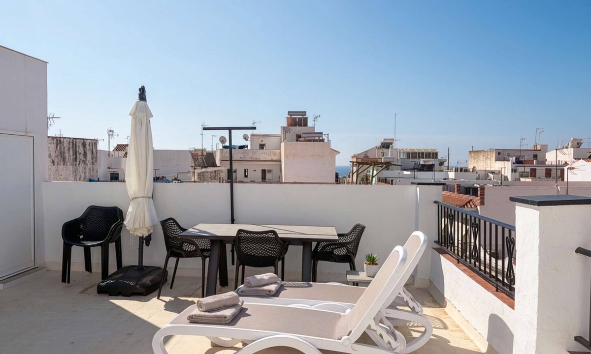 Nerja City Centre Ski Chalet | Casa Chica Calle Cristo 112 by Casasol