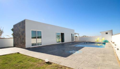 Campano Ski Chalet | Casa de construccion Moderna con piscina privada