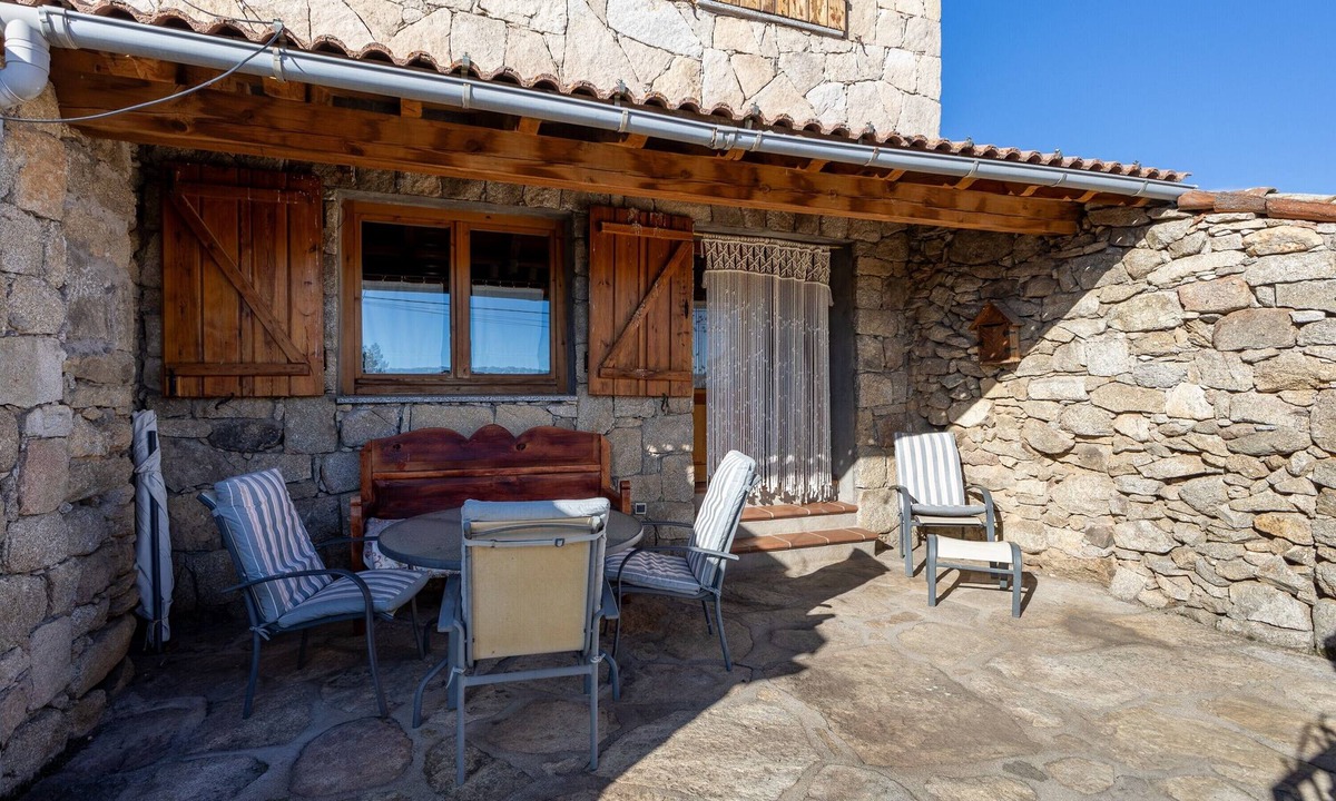 Navarredonda de Gredos House | Casa del Tio Primitivo – Rural House with Mountain Views in Ávila
