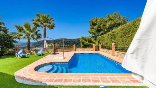 Alozaina Villa | Casa El Lagar Alozaina by Ruralidays