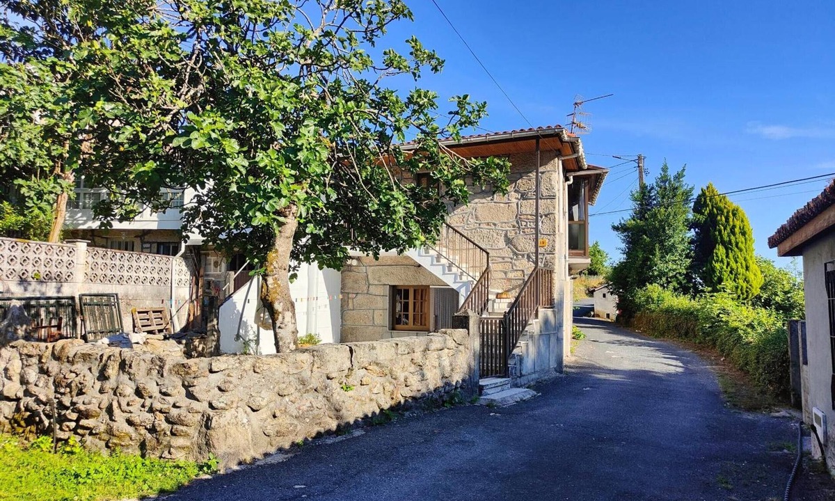 Ramil House | Casa Elena Holiday Home – Mountain Views, Private Garden, Wi-Fi