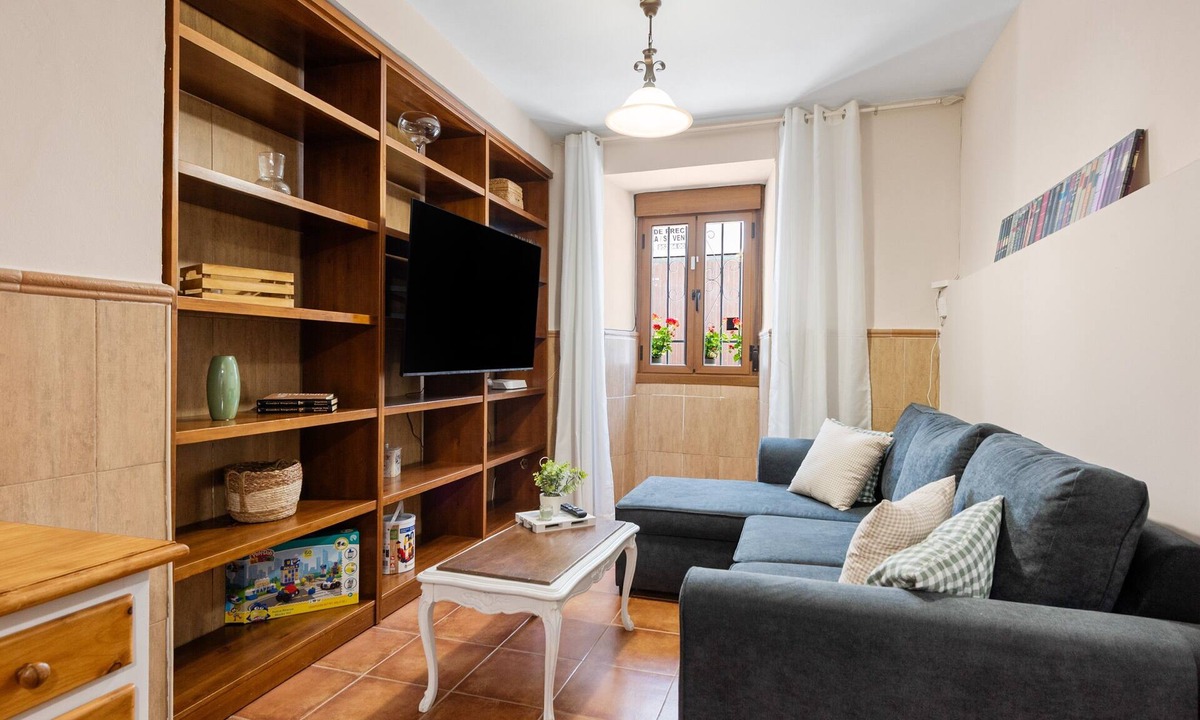Antequera House | Casa Eloah: Historic Home Next to the Alcazaba of Antequera