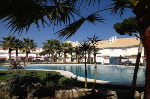 Nuevo Portil House | Casa increíble en la playa frente al campo de golf