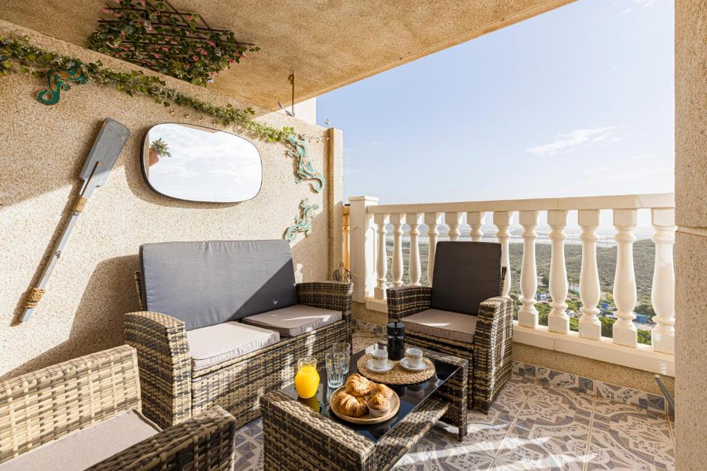 Bolnuevo Apartment | Casa Luna - Terraza con vistas , piscina y parking en Bolnuevo