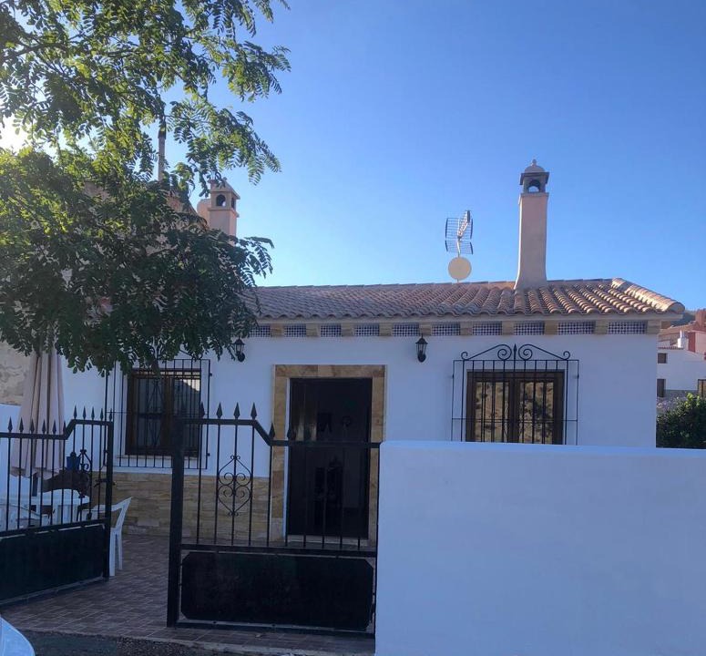 Albanchez House | Casa María José
