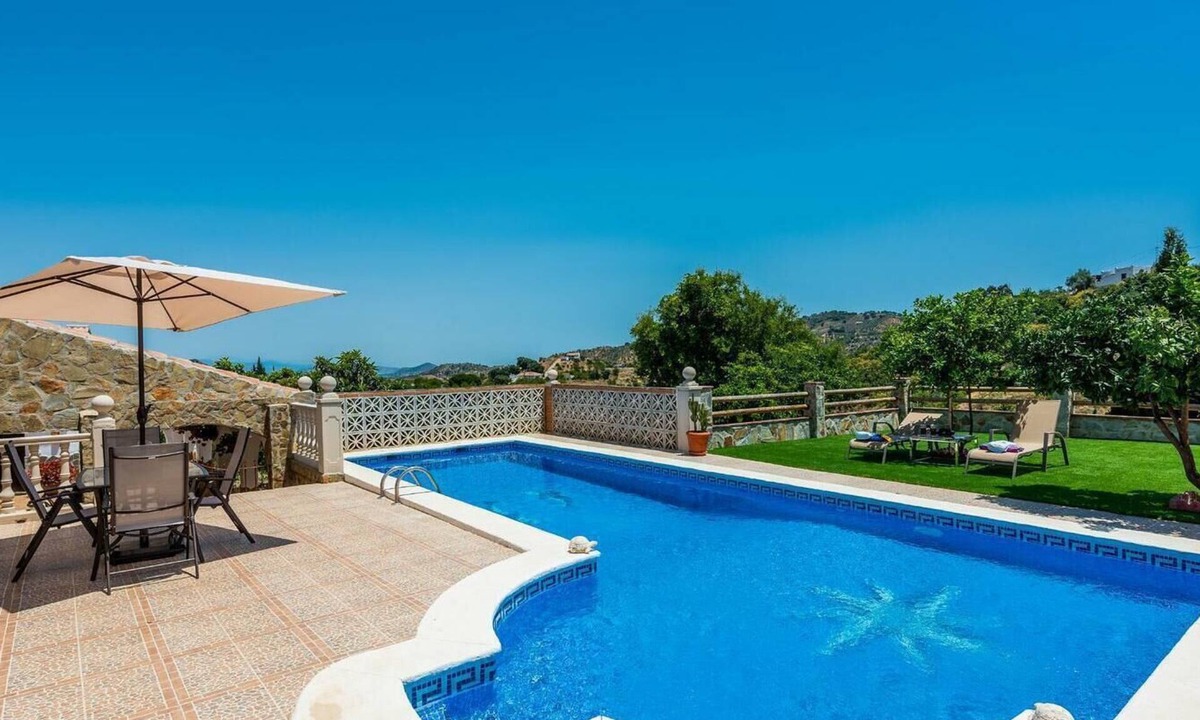 Guaro Villa | Casa Maza de Guaro by Ruralidays