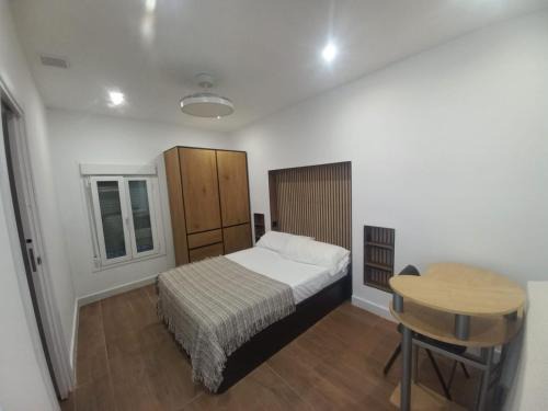 La Trinidad-San Juan y Todos los Santos Apartment | Casa Plaza Profesor Lopez Neyra