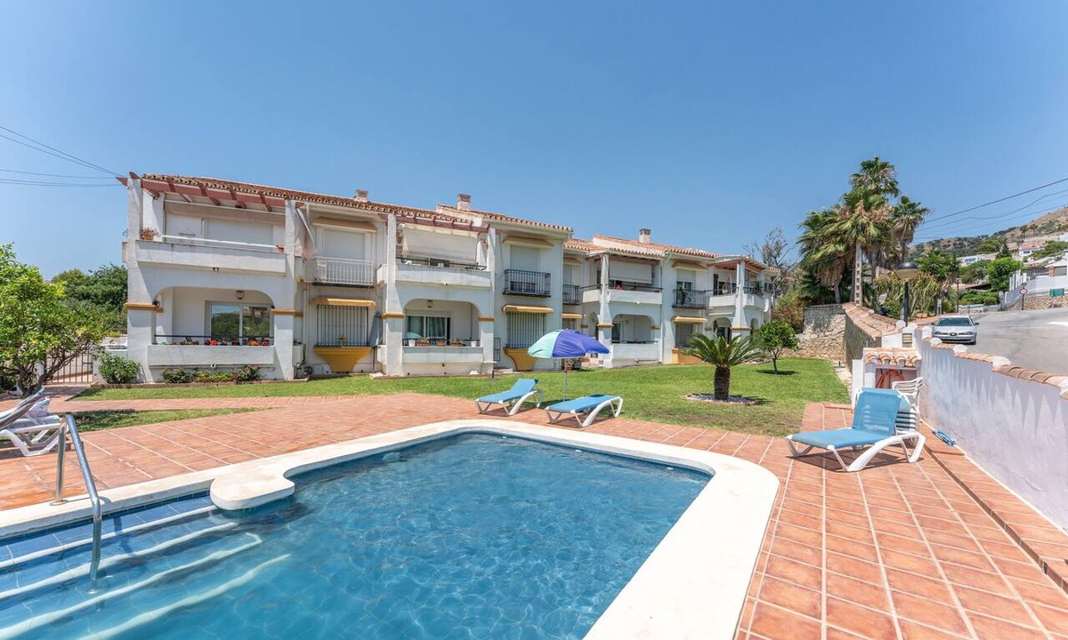 La Capellania Apartment | Casa Reus Apartment with Outdoor Pool and Garden for 4