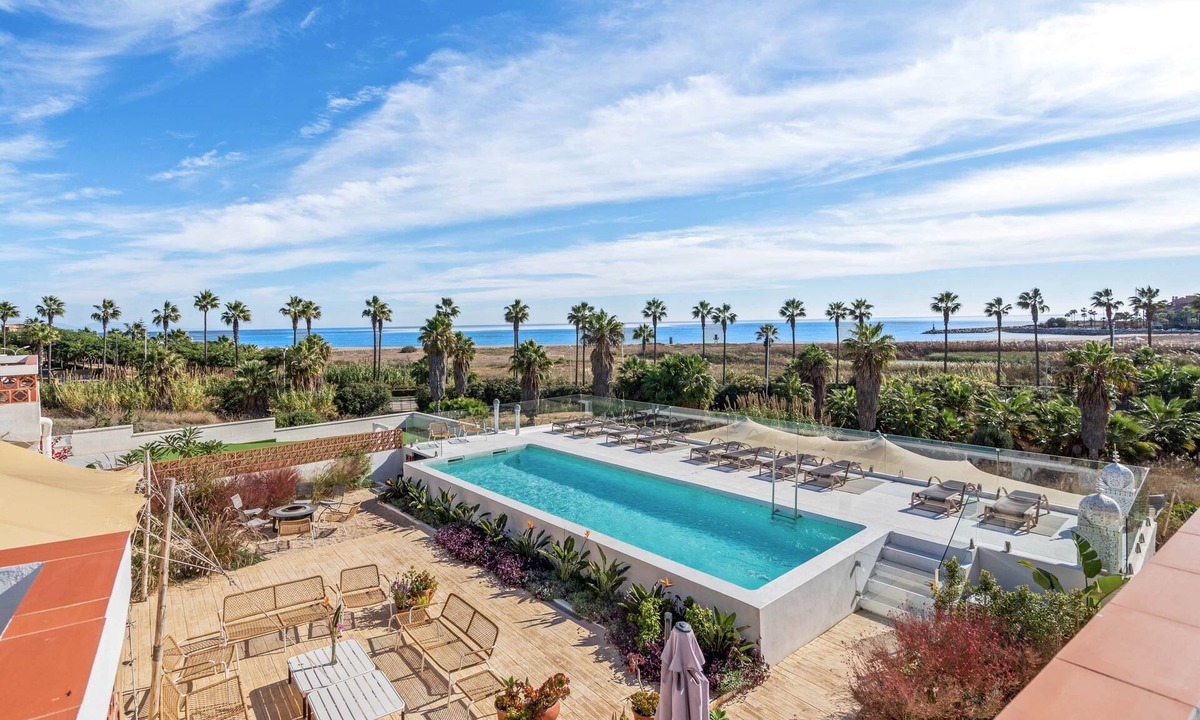 Torreguadiaro House | Casa Rosa, Frontline Beach House