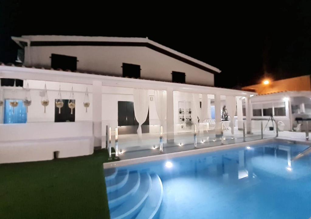 Arenales de San Gregorio Ski Chalet | Casa rural Aldea