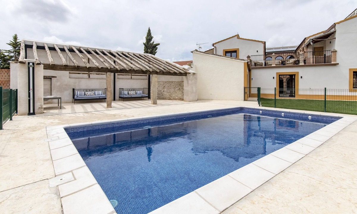 Guadamur House | Casa Rural de Ancos is a luxury urban estate of more than 400 m2