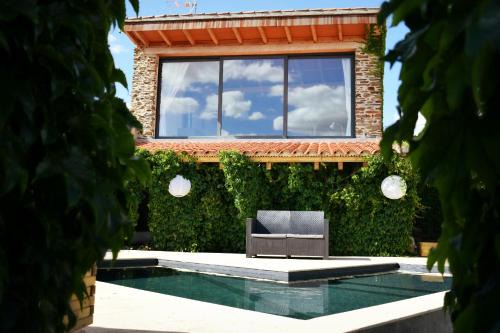 Pastores Villa | Casa Rural El Bornizo con psicina jacuzzi climatizado barbacoa y jardín en Salamanca