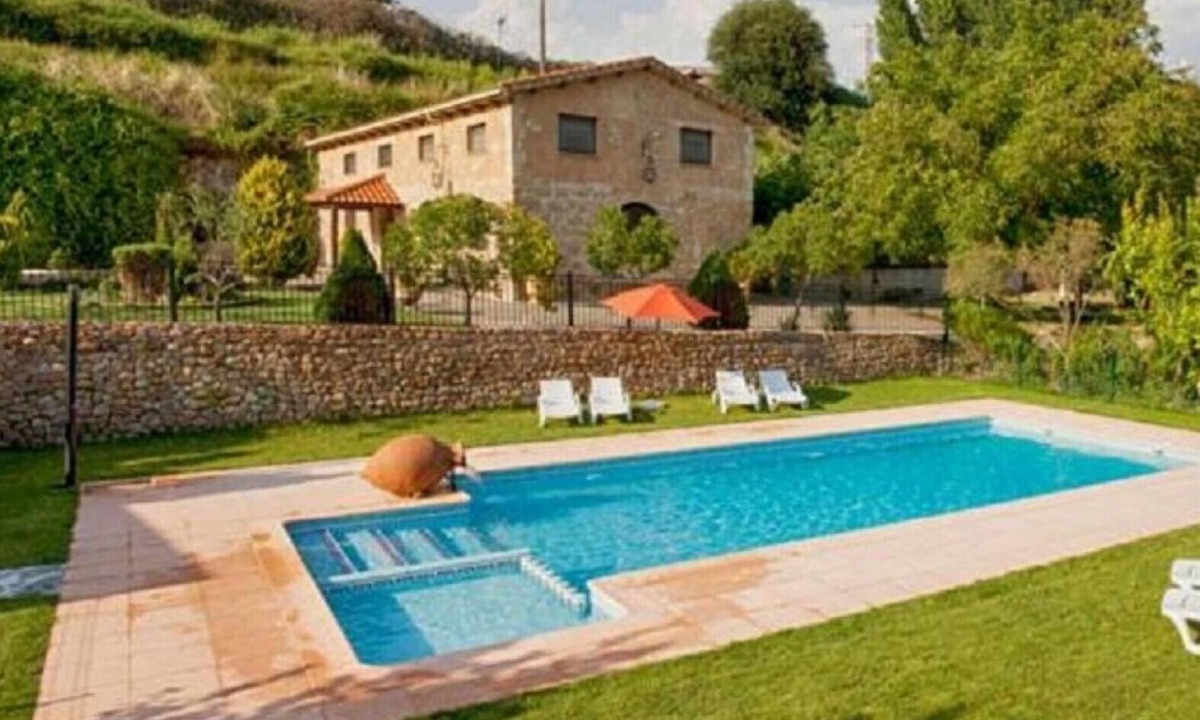 Ciudad Rodrigo House | Casa Rural El Manantial near Ciudad Rodrigo with Private Pool and Mountain Views