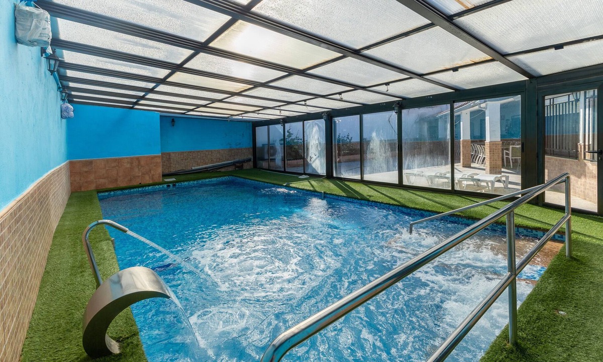 Mascaraque House | Casa Rural Kalfonso - 6-Bed Finca in Toledo Province, Private Garden & AC