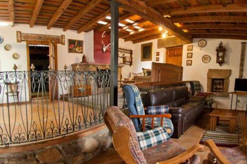 Cabezas Bajas House | Casa Rural Lucía es una casa rural amplia con patio ideal para familias
