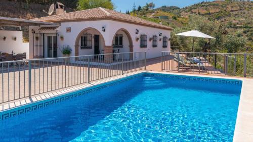 Canillas de Albaida House | Casa Rural Moreno Canillas de Albaida by Ruralidays