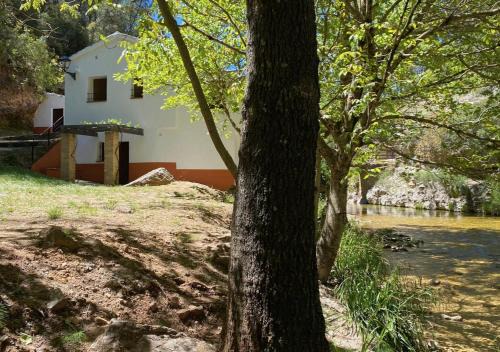 Yeste House | Casa rural Molino Jaráiz Ideal Familias y Grupos 8 Pax Terraza sobre el Río Tus