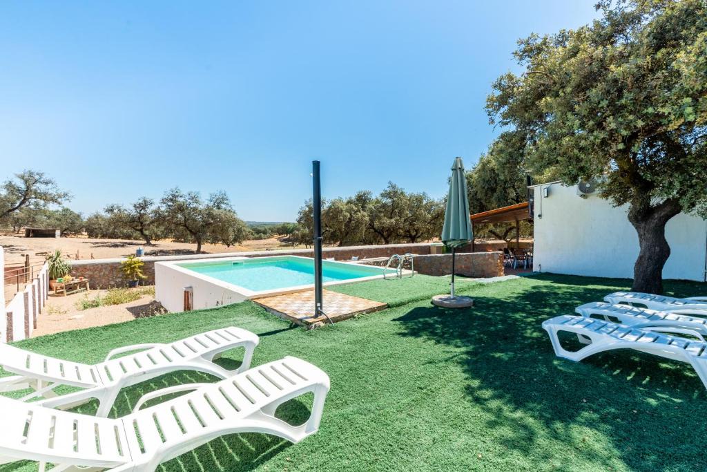Santa Olalla del Cala Villa | Casa Rural Quejigo con piscina