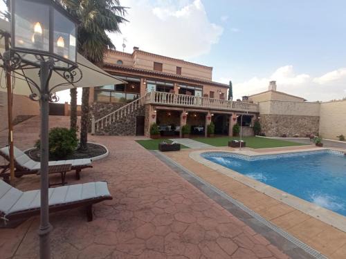 Almonacid de Toledo House | Casa Rural Vista Castillo