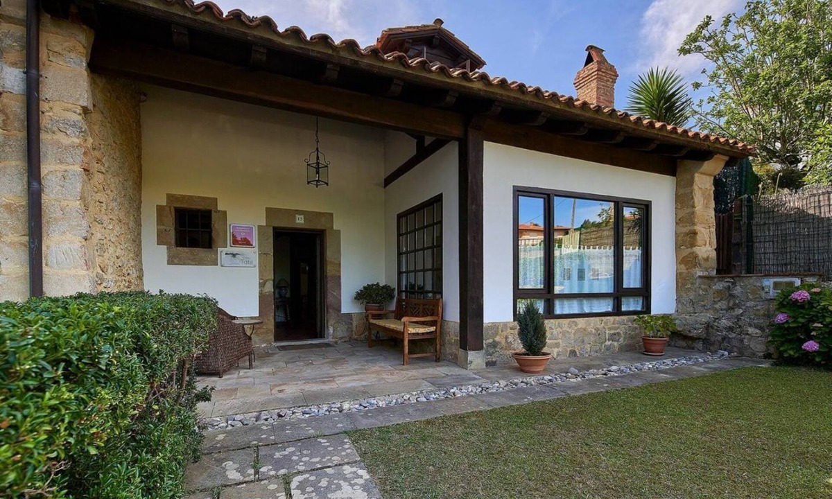 Comillas Ski Chalet | Casa Taté in Trasvía, Comillas — Space and serenity to share