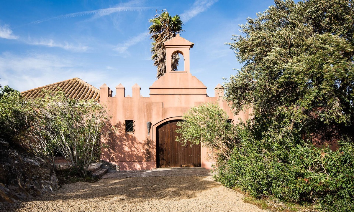 Medina-Sidonia Villa | Casa with Private Pool and Magnificent View Over the National Park