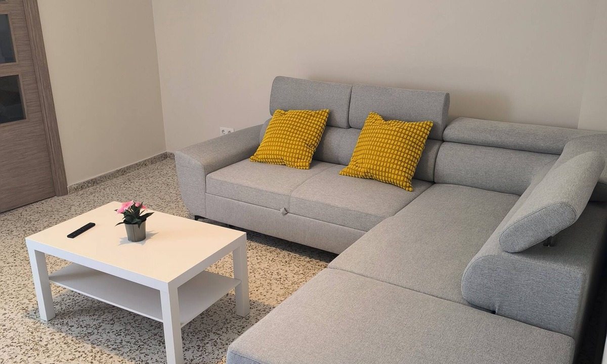 Ciudad Jardin House | Casacasini 1B-Family-friendly 2-bedroom home with sofa bed and terrace in Málaga