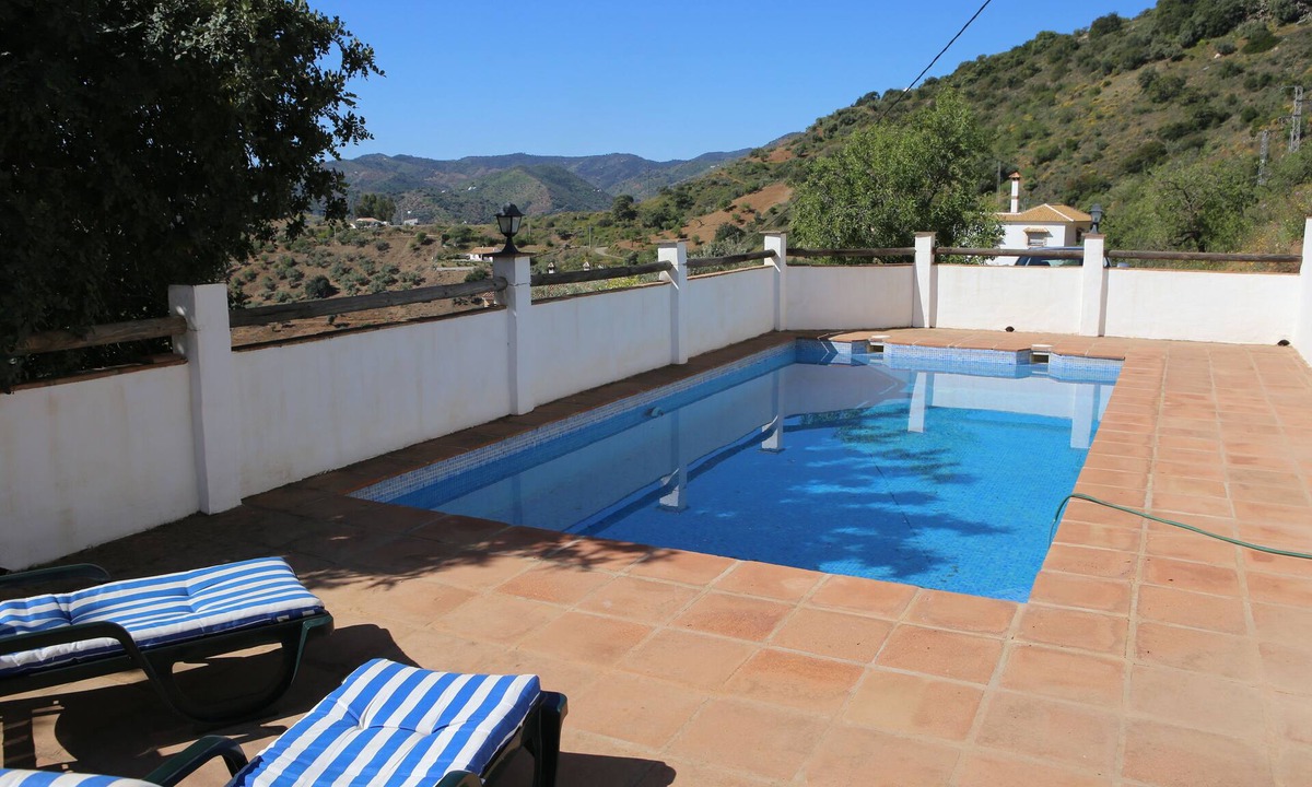 Colmenar Cottage | Casita Escondida (Hidden Cottage) A private hidden gem with fantastic views.