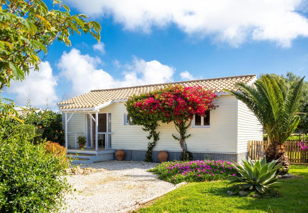 El Palmar House | Casita Lulu -Walk to Beach Casita with Garden
