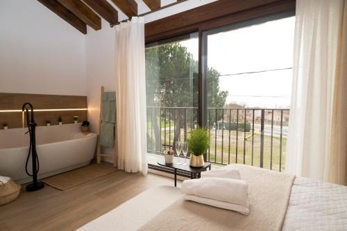 Collado Hermoso House | Casita Romántica con Suite y Bañera en la Sierra "Colladito de Alce"