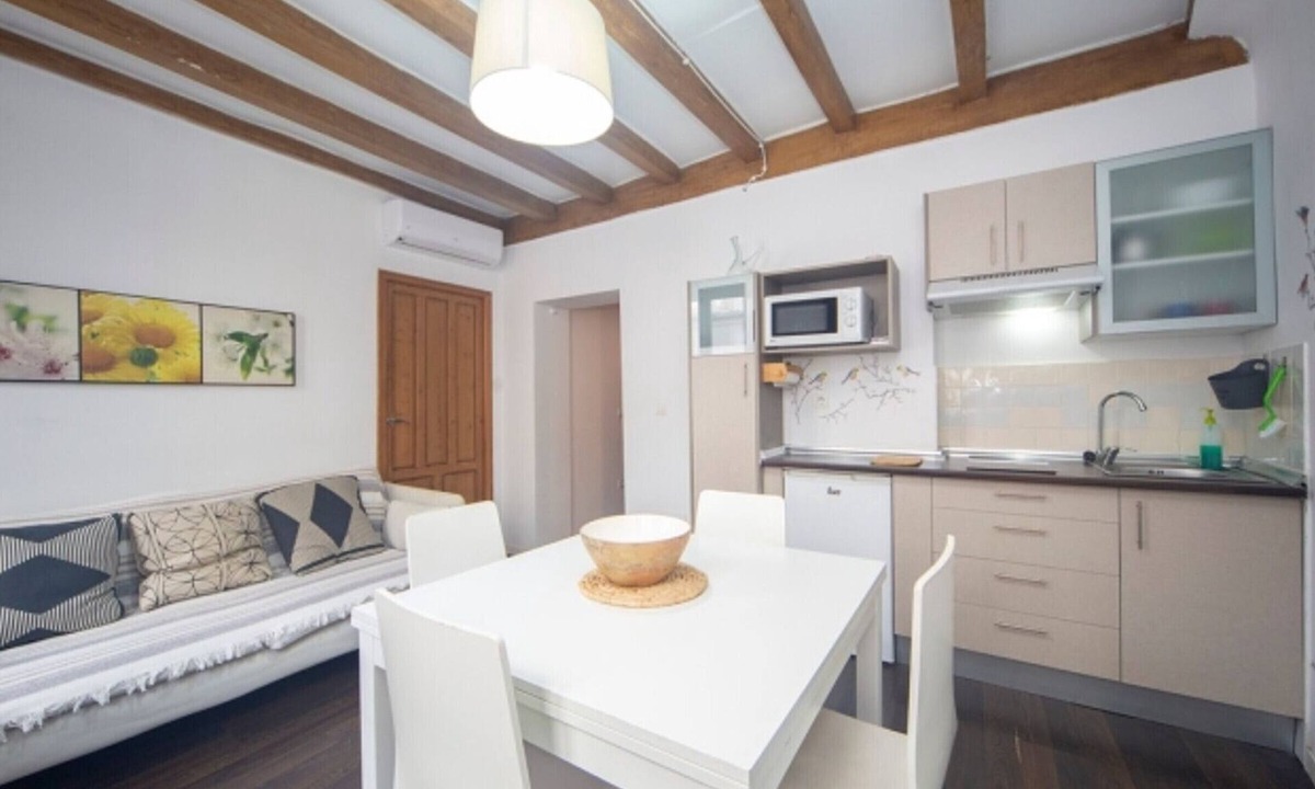 Central District Villa | Central apartment in Granada - 4 guests