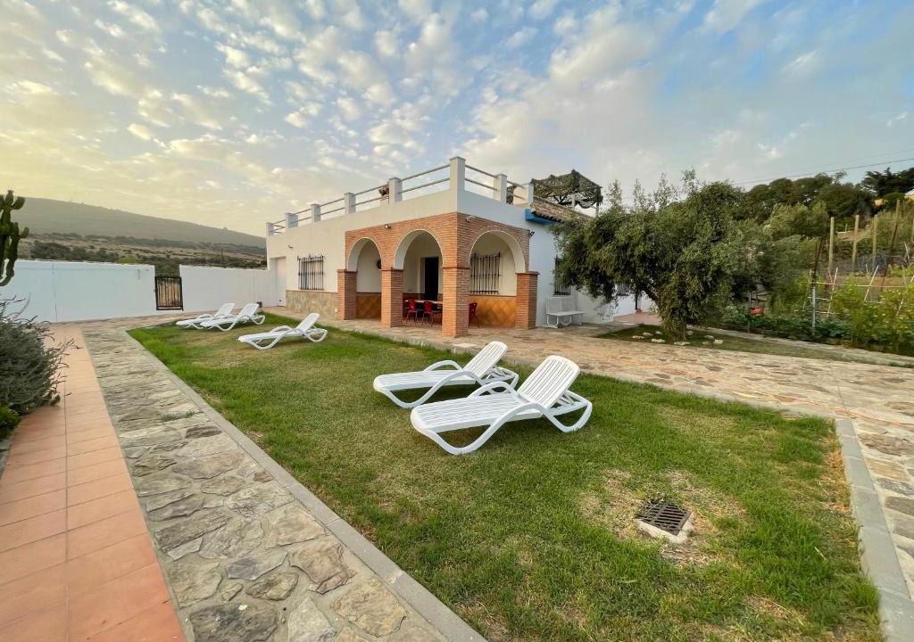 Bolonia House | Chalet en la playa de Bolonia