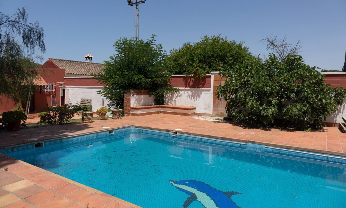 Chiclana de la Frontera Ski Chalet | Chalet Enol Sol, with private pool