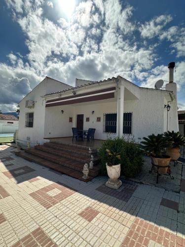 Jaen House | Chalet independiente en zona residencial rural con piscina privada