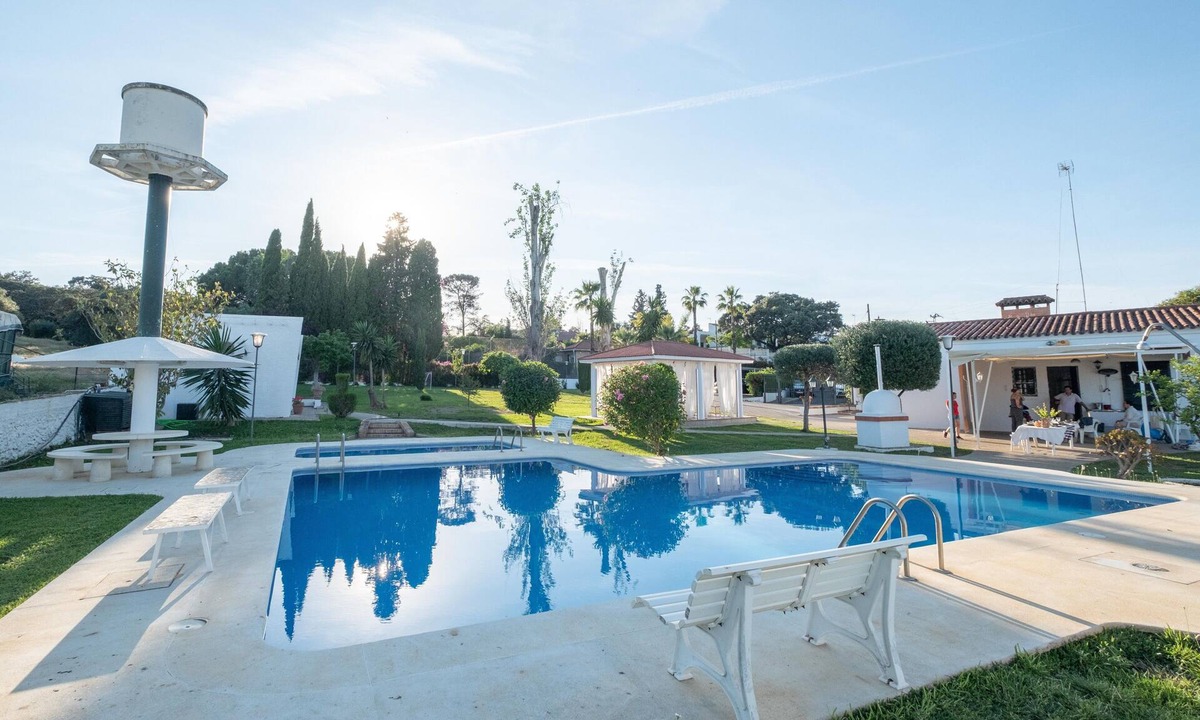 Guillena House | 'Chalet Las Pajanosas' with Private Pools and Grounds