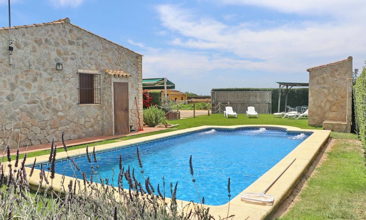 Campano Ski Chalet | Chalet Piedra with private pool
