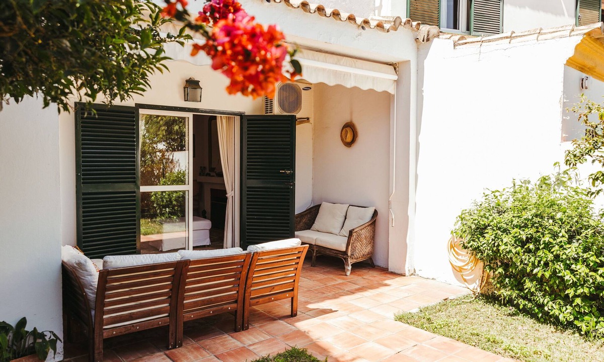 El Puerto de Santa Maria Ski Chalet | Charming 3-bedroom beachside chalet with WiFi & AC, in El Puerto de Santa María