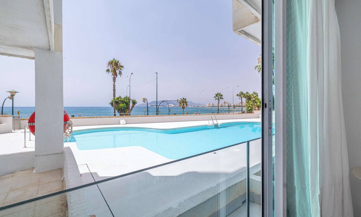 Pedregalejo Playa House | Charming 1 BR apartment with Seaview and Pool