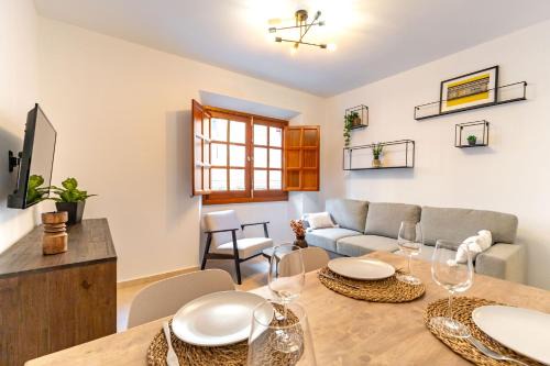 Feria Apartment | Charming 2 Bedroom Apartment at San Marcos Plaza by OCityzen