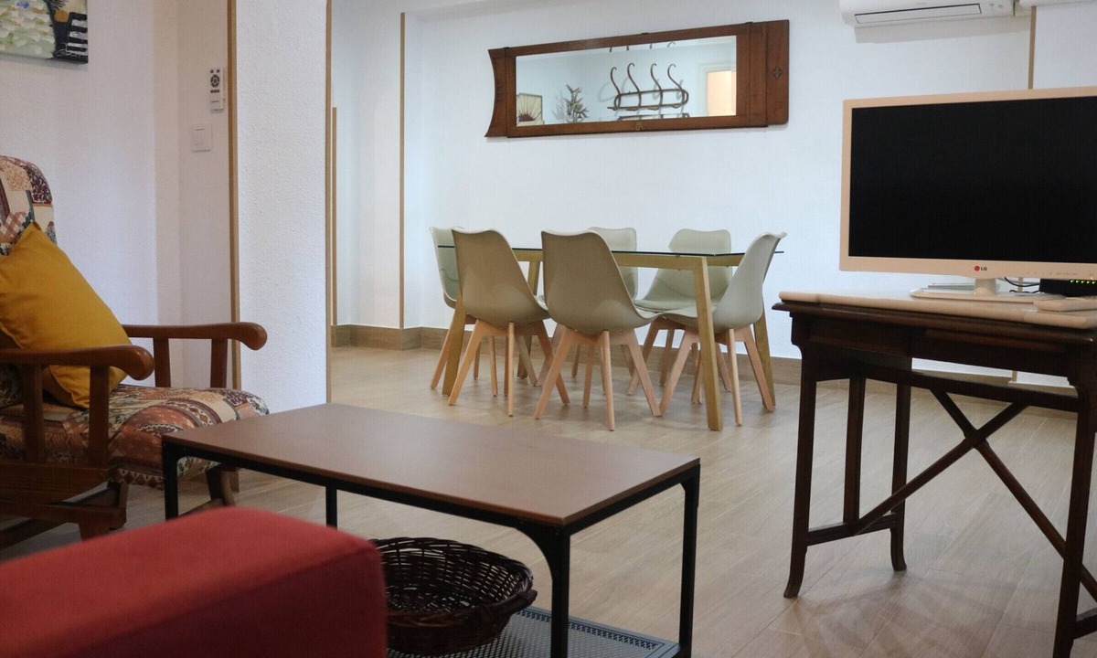 Huerta de la Salud Apartment | Charming New Apartment near Plaza de España, Seville