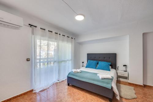 Pedregalejo Villa | Charming Villa Mari Carmen by Sea