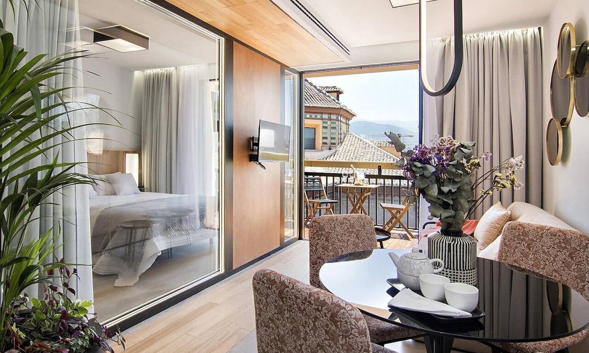 Granada City Center Apartment | ChezmoiHomes Luxury Alhambra Penthouse Collection Comares
