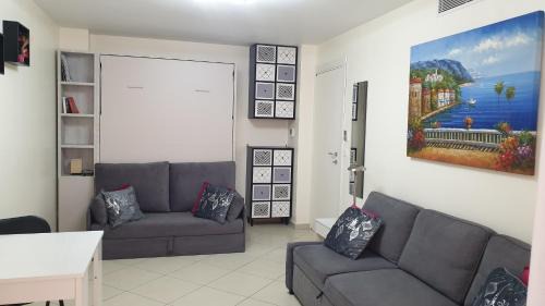 Menton Apartment | Cocooning