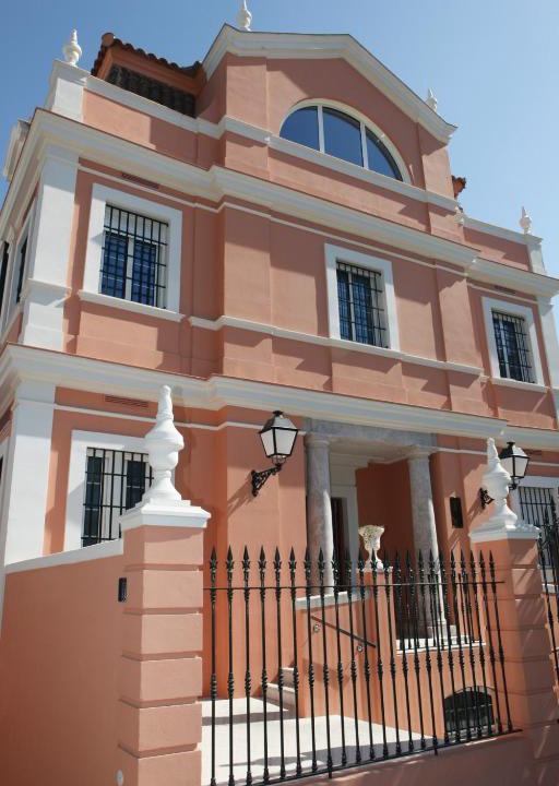 La Palmera-Reina Mercedes Other | Colegio Mayor Careu - Solo Mujeres - Women Only - University Community