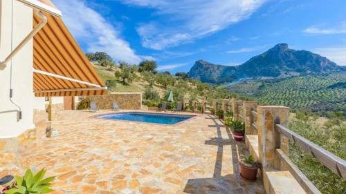 El Gastor Ski Chalet | Comfortable Chalet in El Gastor with Private Pool