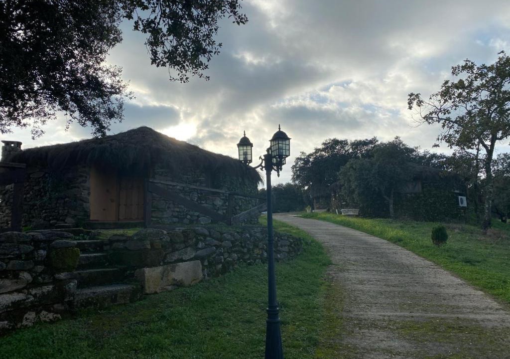 Logrosan Hotel | complejo rural el prado