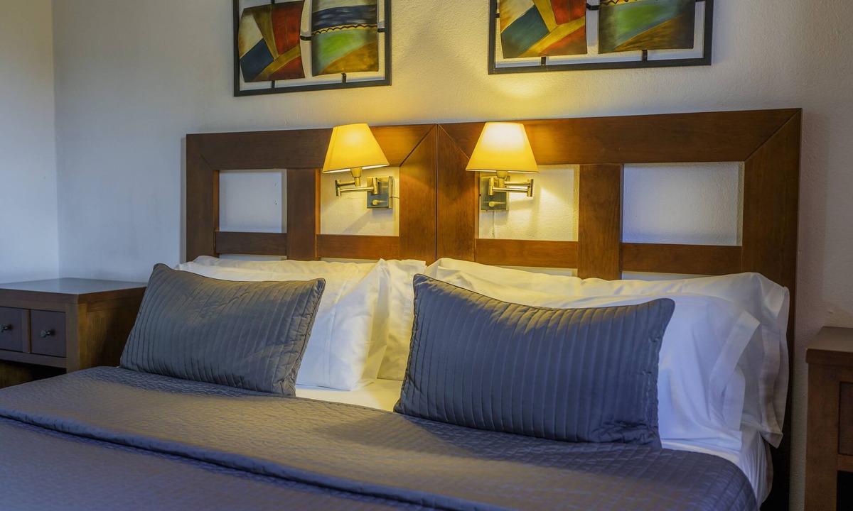 Santa Ana la Real Hotel | Complejo Turístico Los Veneros