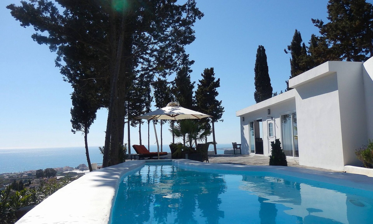Rio Velez Ski Chalet | Cosy cottage with views of the Costa del Sol
