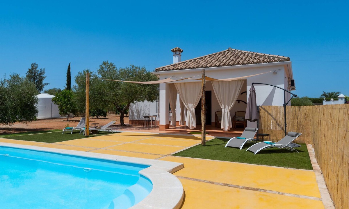 Marchena House | Country House 'La Alquería' with Private Pool, Wi-Fi and Air Conditioning